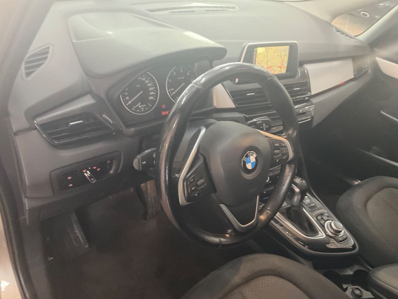 BMW 2er 218d Gran Tourer Advantage 2015 – снимка 24