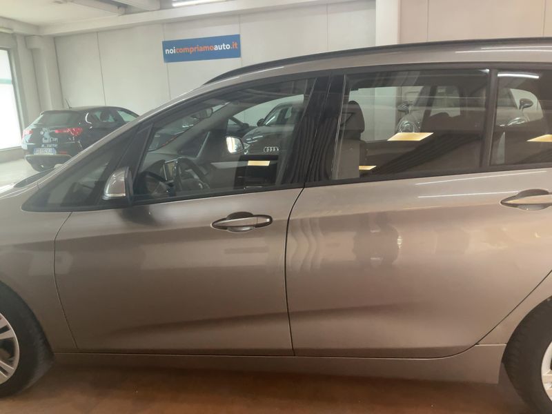 BMW 2er 218d Gran Tourer Advantage 2015 – снимка 4