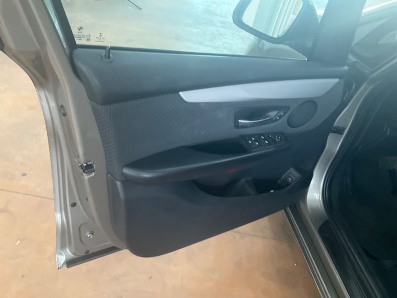 BMW 2er 218d Gran Tourer Advantage 2015 – снимка 26