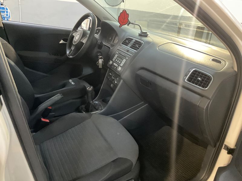 Volkswagen Polo 1.4 BiFuel Comfortline 2010 – снимка 3