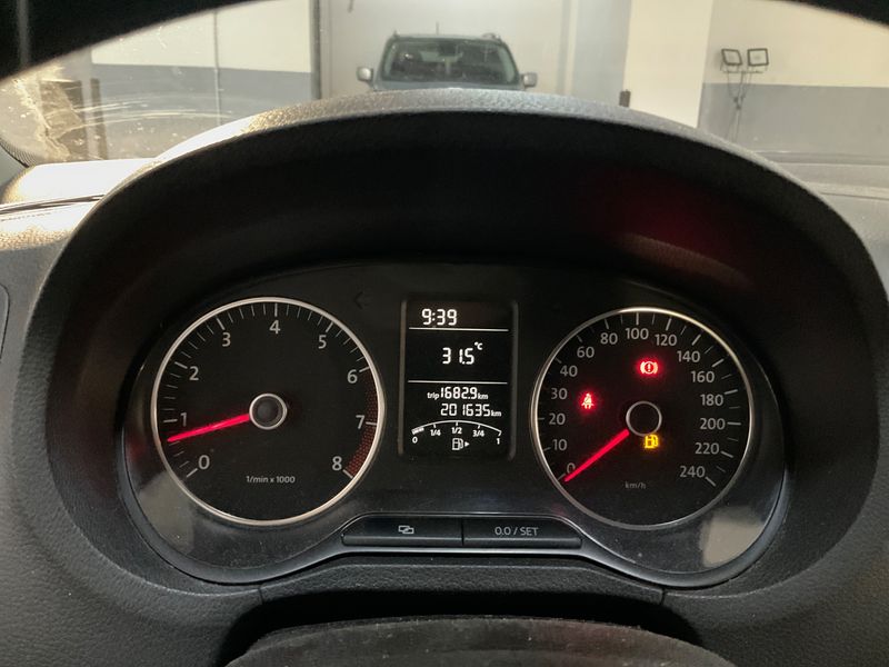 Volkswagen Polo 1.4 BiFuel Comfortline 2010 – снимка 4