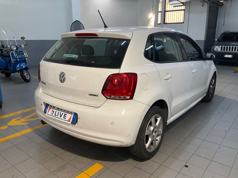 Volkswagen Polo 1.4 BiFuel Comfortline 2010 – снимка 2
