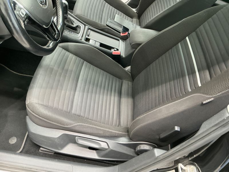 Volkswagen Golf VII 2.0 TDI Cup BlueMotion Tech 2015 – снимка 39