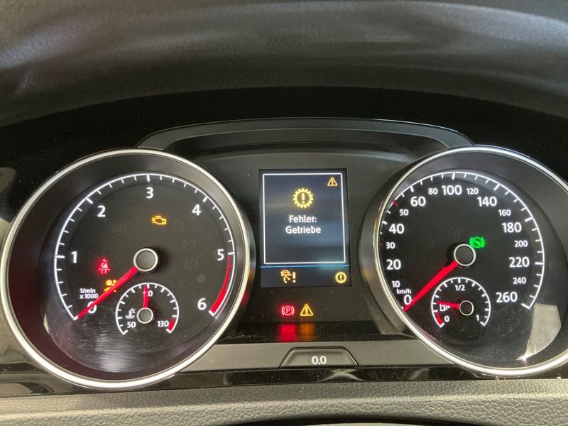 Volkswagen Golf VII 2.0 TDI Cup BlueMotion Tech 2015 – снимка 33