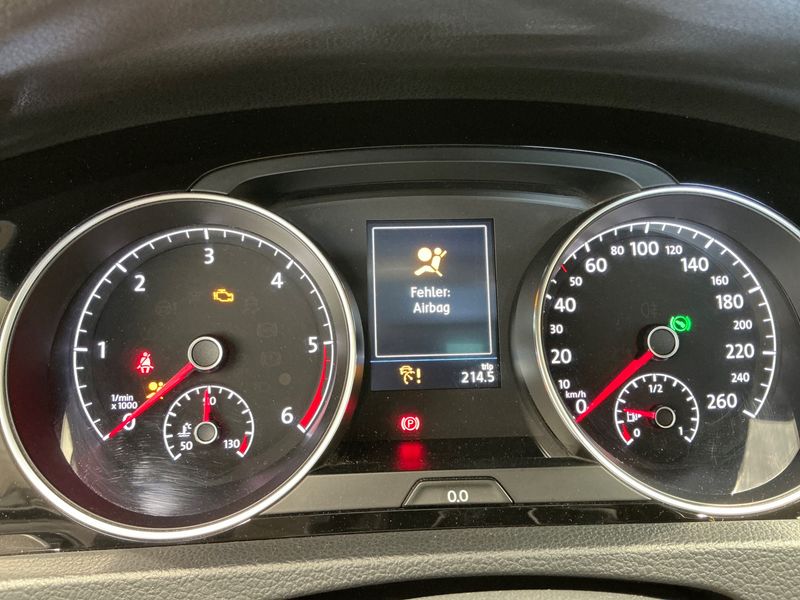 Volkswagen Golf VII 2.0 TDI Cup BlueMotion Tech 2015 – снимка 34