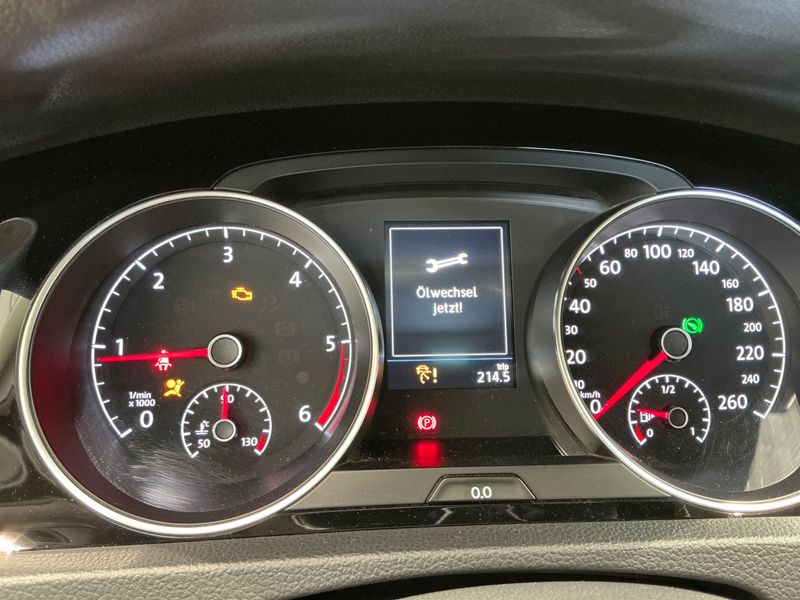 Volkswagen Golf VII 2.0 TDI Cup BlueMotion Tech 2015 – снимка 32