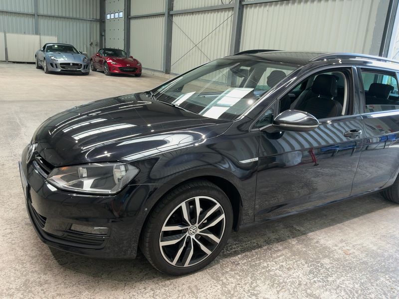 Volkswagen Golf VII 2.0 TDI Cup BlueMotion Tech 2015 – снимка 2