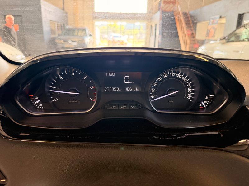 Peugeot 208 1.6 Blue-HDi Affaire Premium 2016 – снимка на щета