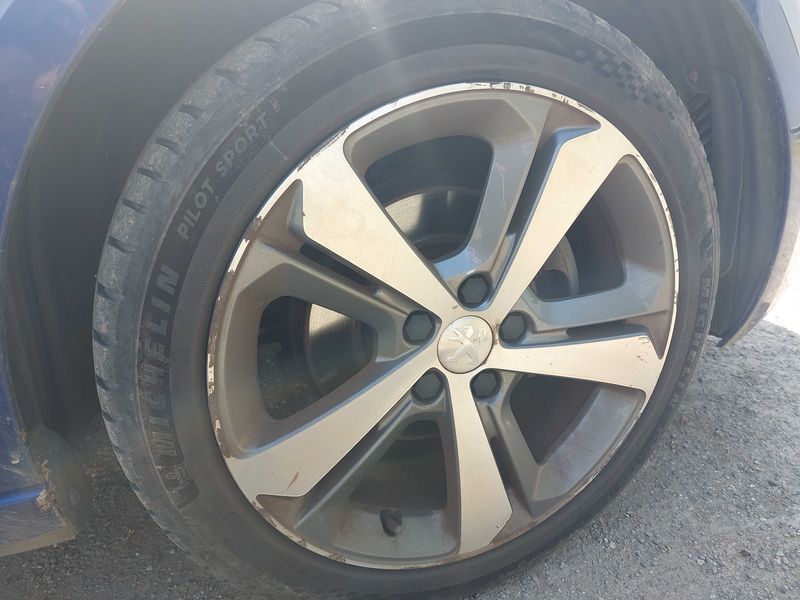 Peugeot 308 1.2 e-THP GT Line 2017 – снимка 23