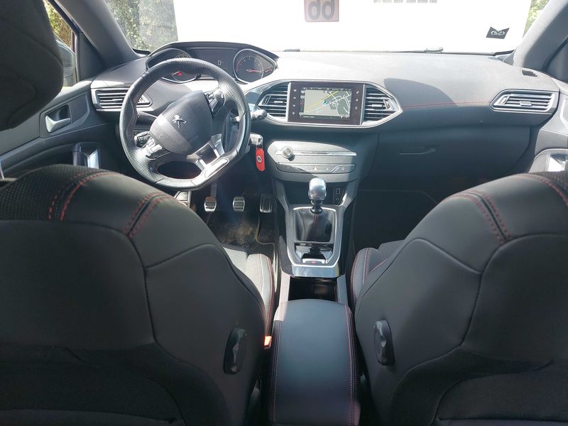 Peugeot 308 1.2 e-THP GT Line 2017 – снимка 11