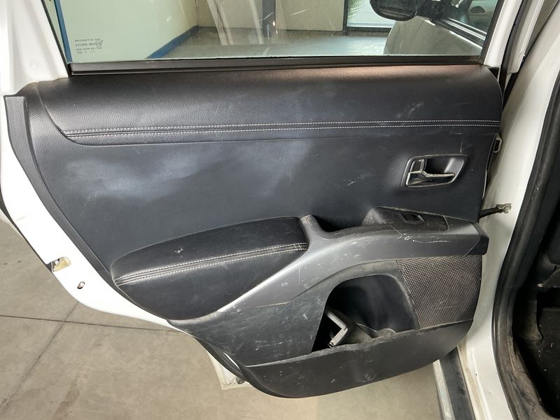 Mitsubishi Outlander 2.2 DI-D Instyle 4WD 2012 – снимка 34