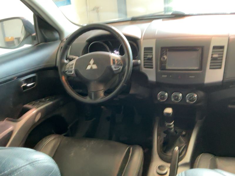 Mitsubishi Outlander 2.2 DI-D Instyle 4WD 2012 – снимка 17