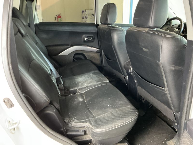 Mitsubishi Outlander 2.2 DI-D Instyle 4WD 2012 – снимка 33