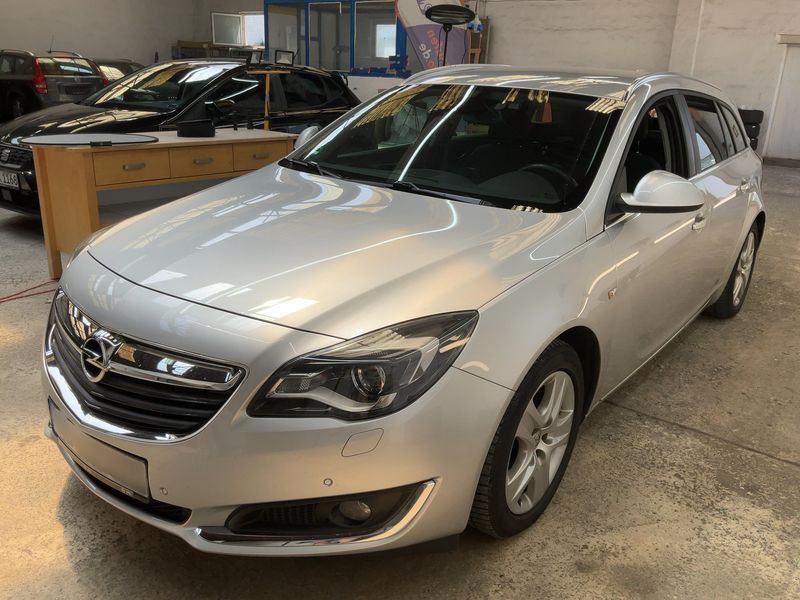 Opel Insignia Sports Tourer 2.0 CDTI Edition 2016 – снимка 1