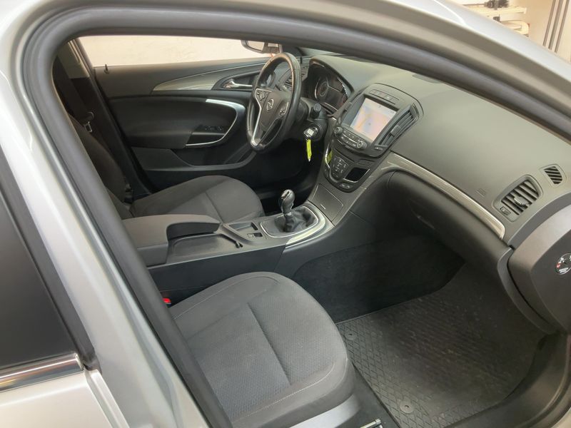 Opel Insignia Sports Tourer 2.0 CDTI Edition 2016 – снимка 17