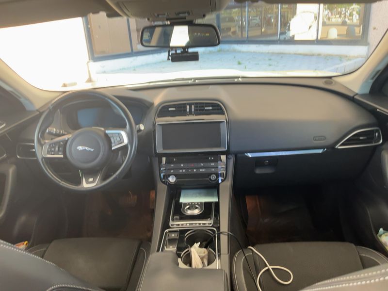 Jaguar F-Pace 20d R-Sport AWD 2016 – снимка 17