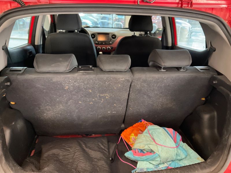 Hyundai i10 1.0 Tech 2019 – снимка 27