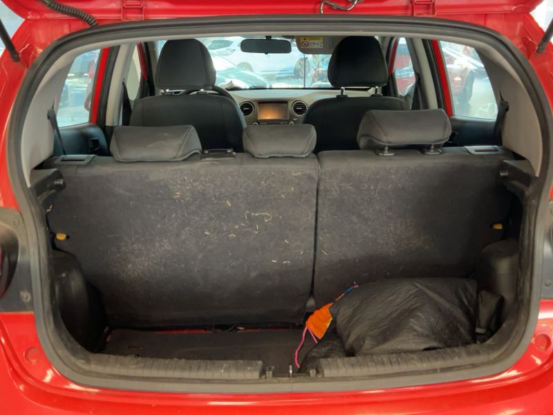 Hyundai i10 1.0 Tech 2019 – снимка 15
