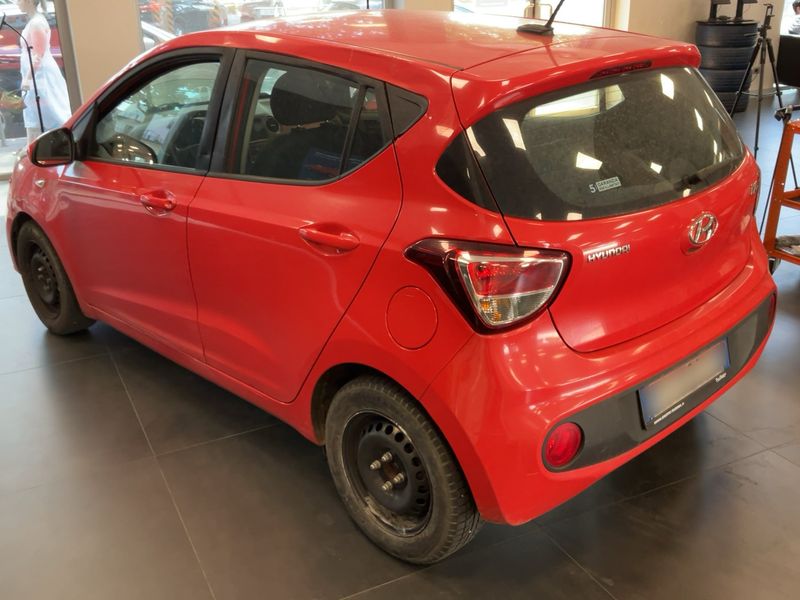 Hyundai i10 1.0 Tech 2019 – снимка 6