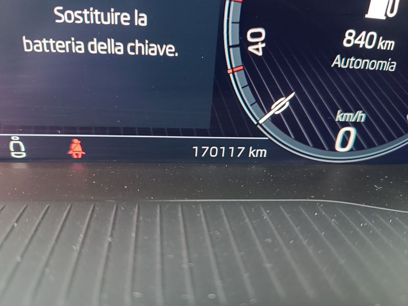 Skoda Superb 2.0 TDI Executive 2023 – снимка 12