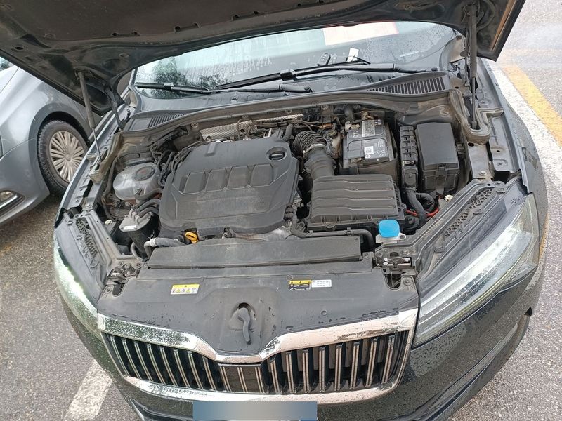 Skoda Superb 2.0 TDI Executive 2023 – снимка 8
