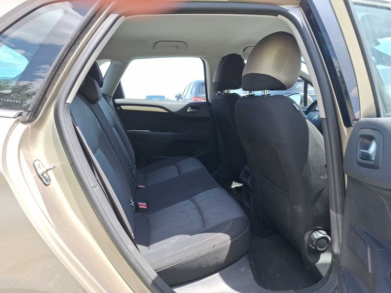 Citroen C4 1.6 HDi Confort 2012 – снимка 13