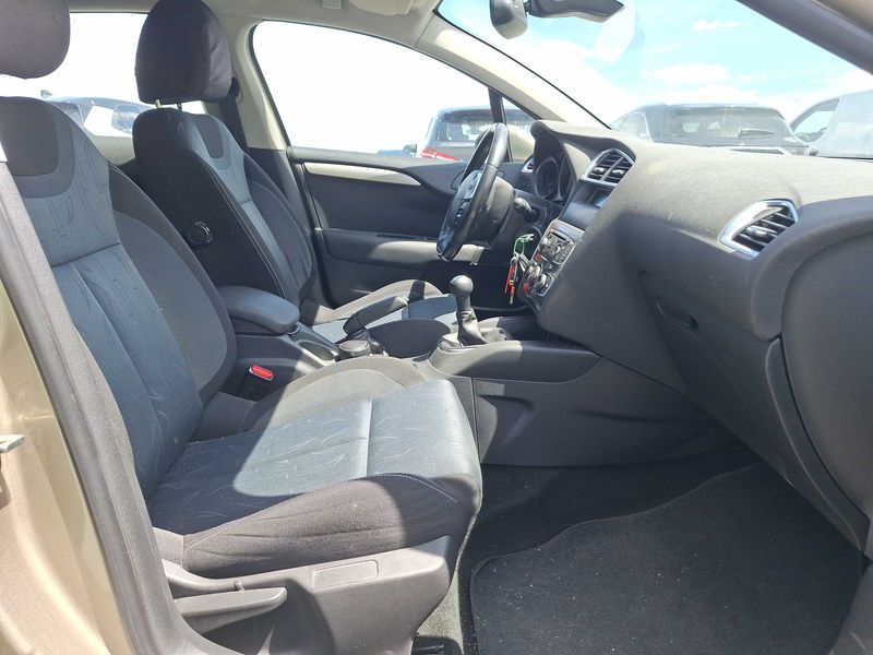 Citroen C4 1.6 HDi Confort 2012 – снимка 10