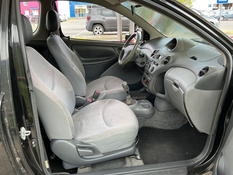 Toyota Yaris 1.0 VVT-i 2000 – снимка 3