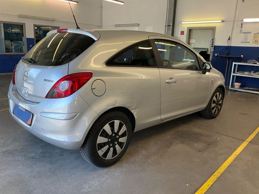 Opel Corsa 1.2 Edition "111 Jahre" 2010 – снимка 2