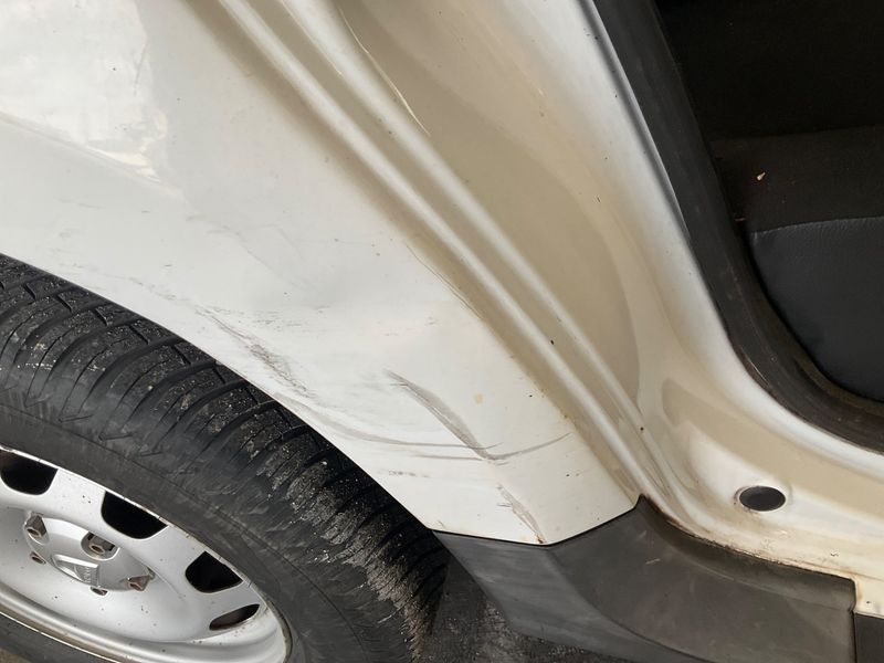 Dacia Duster 1.6 E85 4x2 2012 – снимка 23