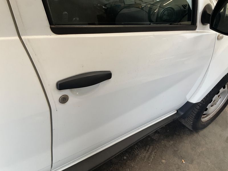 Dacia Duster 1.6 E85 4x2 2012 – снимка 27