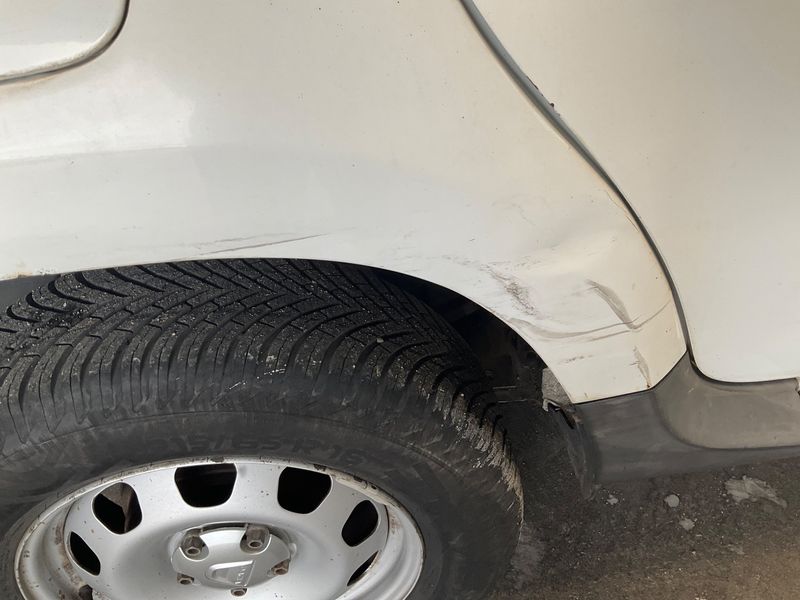 Dacia Duster 1.6 E85 4x2 2012 – снимка 22