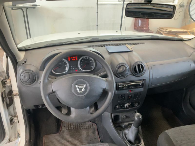Dacia Duster 1.6 E85 4x2 2012 – снимка 17