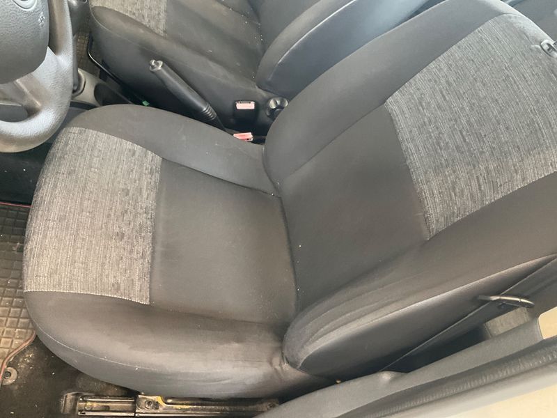 Dacia Duster 1.6 E85 4x2 2012 – снимка 36