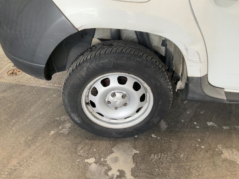 Dacia Duster 1.6 E85 4x2 2012 – снимка 9