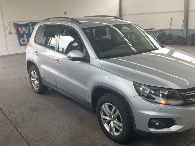 Volkswagen Tiguan 2.0 TDI Track & Field 4Motion 2012 – снимка 12