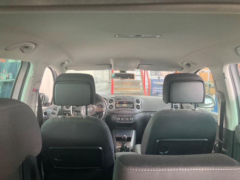 Volkswagen Tiguan 2.0 TDI Track & Field 4Motion 2012 – снимка 31