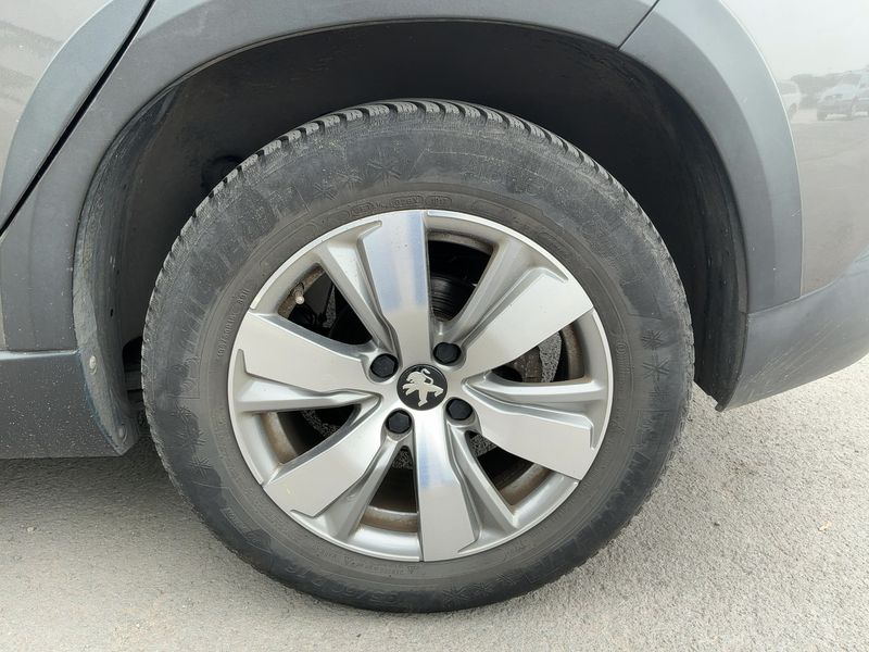 Peugeot 2008 1.2 PureTech Allure 2017 – снимка 5