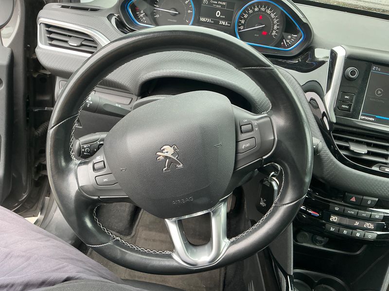 Peugeot 2008 1.2 PureTech Allure 2017 – снимка 28