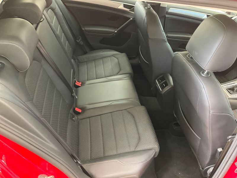 Volkswagen Golf VII 1.6 TDI Comfortline BlueMotion Tech 2015 – снимка 29
