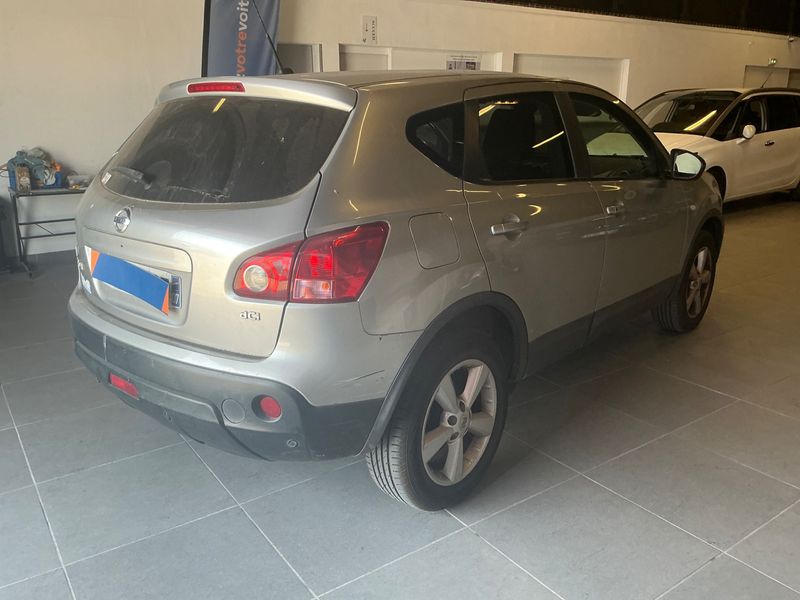 Nissan Qashqai 2.0 dCi Tekna 4x4 2008 – снимка 2