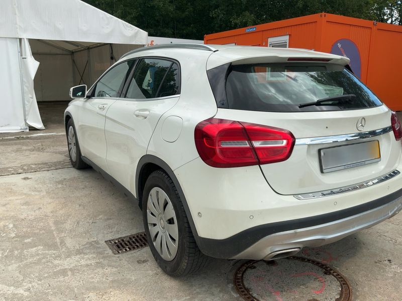 Mercedes-Benz GLA-Klasse GLA 200 d Score Urban 2016 – снимка 6