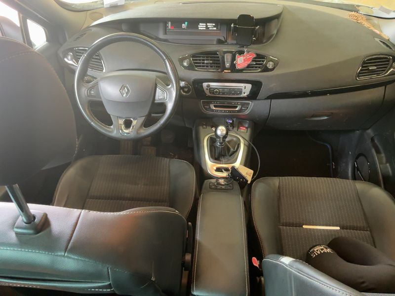 Renault Scenic 1.6 dCi Energy Bose 2014 – снимка 17