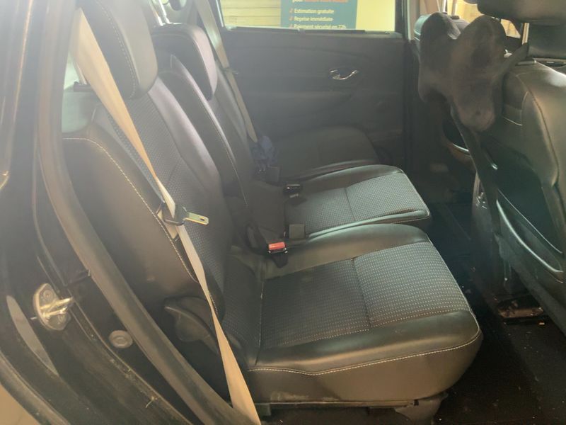 Renault Scenic 1.6 dCi Energy Bose 2014 – снимка 19