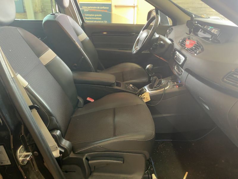 Renault Scenic 1.6 dCi Energy Bose 2014 – снимка 16