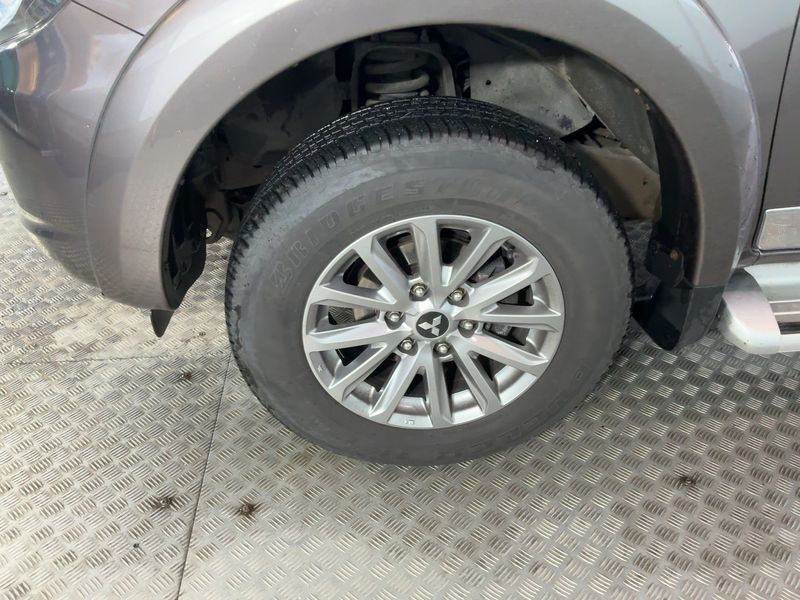 Mitsubishi L 200 2.4 DI-D Plus Doppelkabine 4WD 2017 – снимка 3
