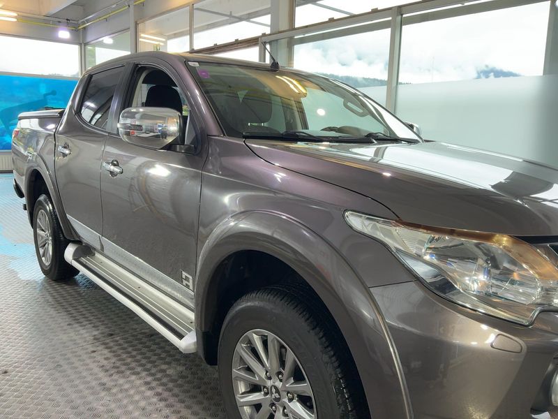 Mitsubishi L 200 2.4 DI-D Plus Doppelkabine 4WD 2017 – снимка 12