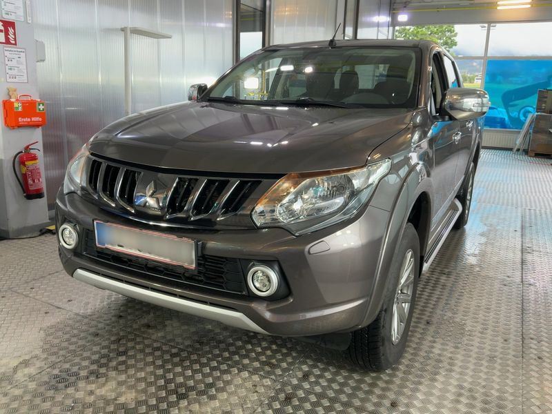Mitsubishi L 200 2.4 DI-D Plus Doppelkabine 4WD 2017 – снимка 1