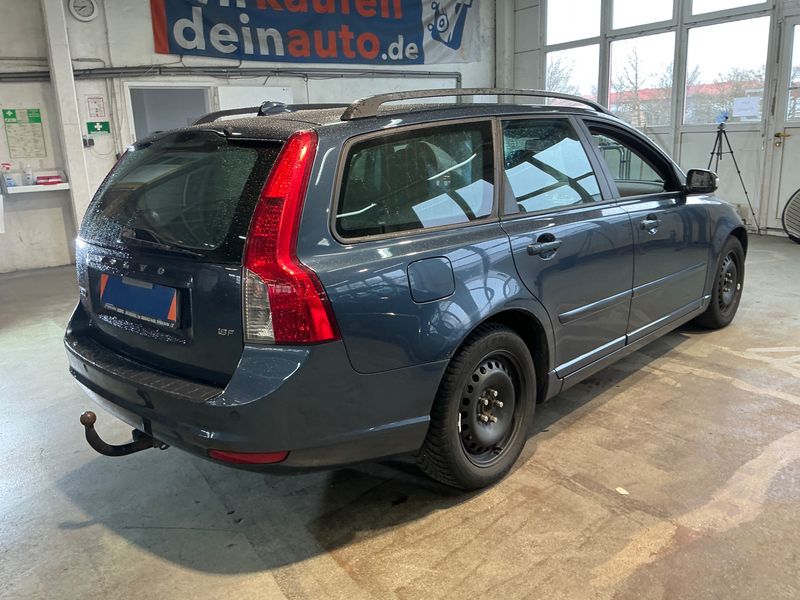 Volvo V50 1.8 F Momentum 2009 – снимка 2