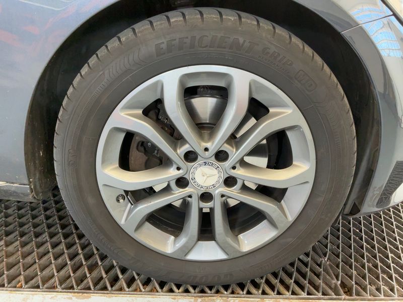 Mercedes-Benz C-Klasse C 220 d T BlueTEC Avantgarde 2015 – снимка 11